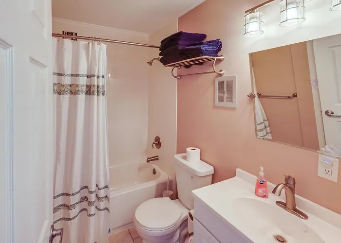 Bay-view Escape W/ Private Balcony In Ocean Ocean City