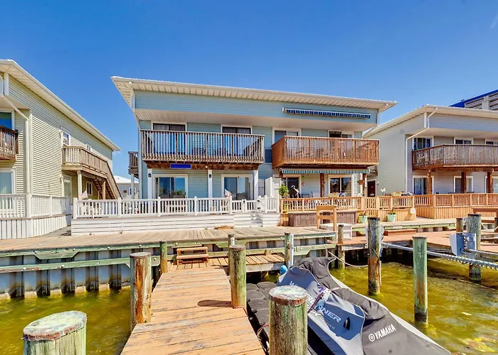 Holiday home Bay-view Escape W/ Private Balcony In Ocean *